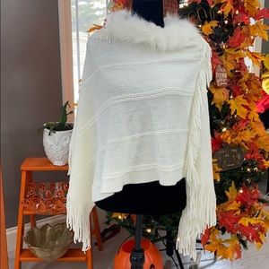 Size small/medium white cream